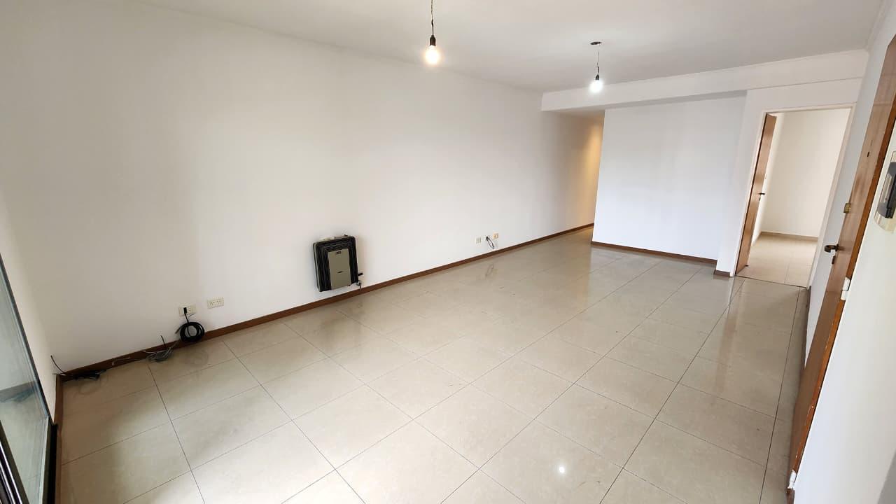 Departamento 2 dormitorios con cochera