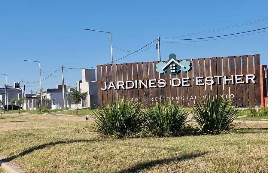 Terreno en Jardines de Esther 1