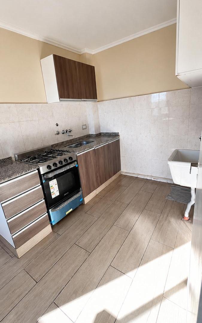 Foto de Departamento de 2 dormitorios en Pellegrini 1300, imagen 3