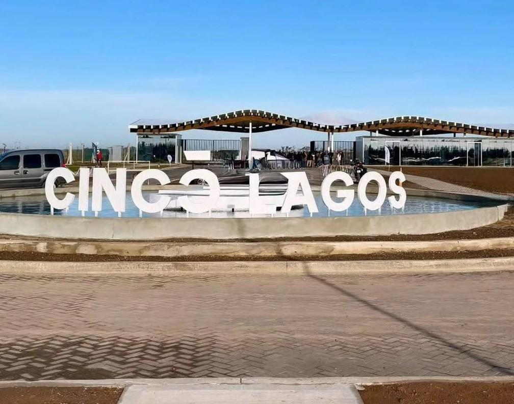Foto de Terreno en venta en Cinco Lagos, Ibarlucea, imagen 1