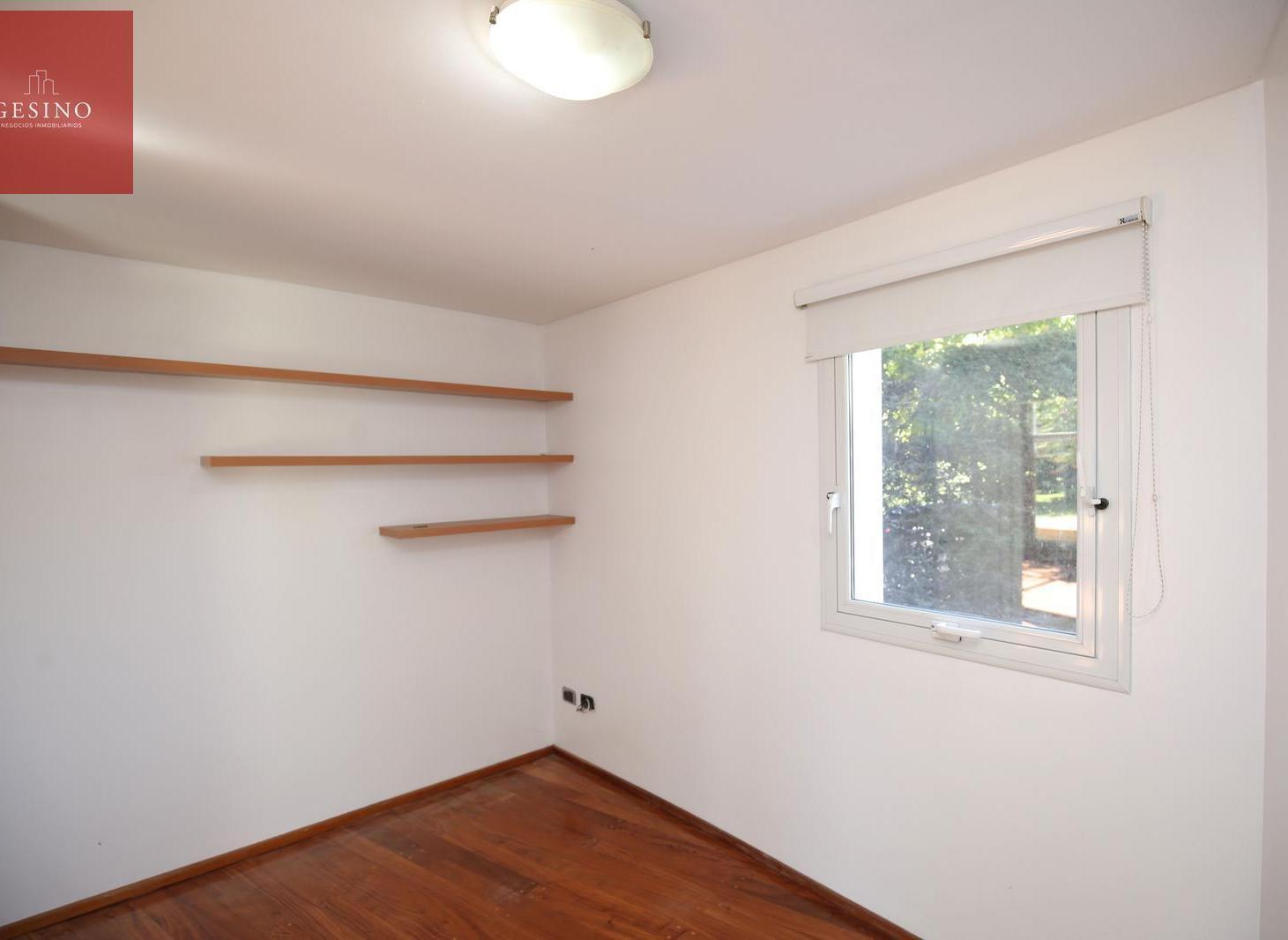 Foto de Casa de categoría en Villa Elisa, imagen 3