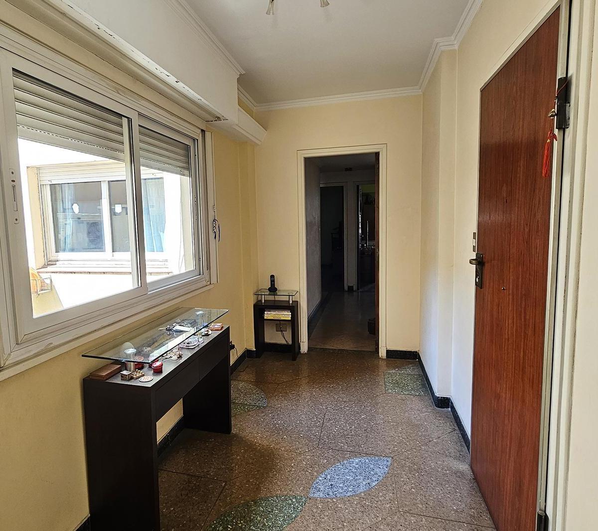 Venta Departamento 4 Ambientes con Dependencia Completa San Cristobal 3