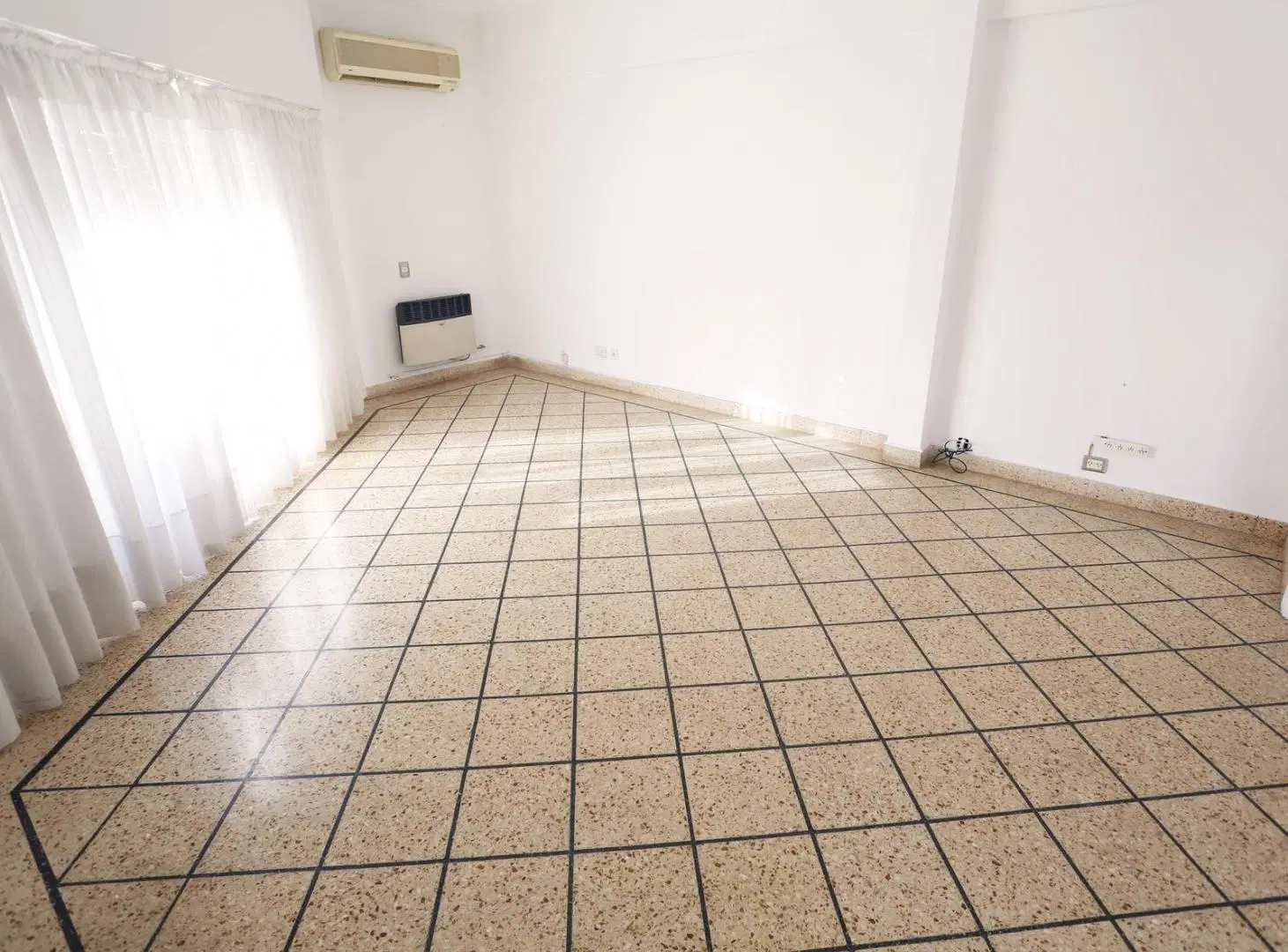 Oportunidad!! Impecable PH en venta 3