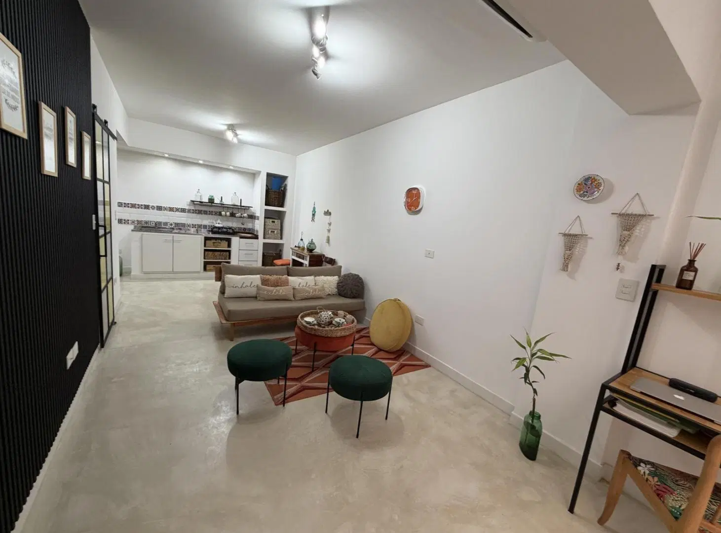 Monoambiente en Recoleta con patio amplio 1