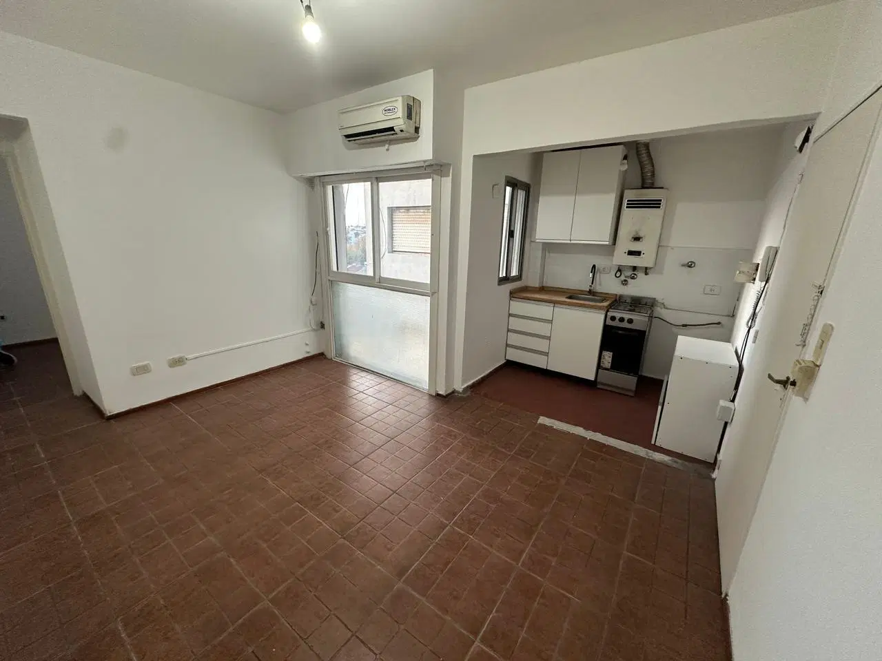 VENTA | Saavedra 3900 / 2 ambientes con Terraza Compartida/ Ciudadela / Tres de Febrero / PROPICIA 2