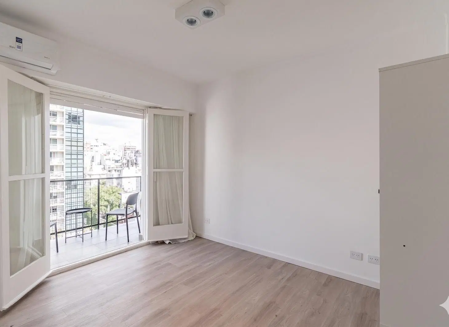 VENTA / Avenida Santa Fe 3200 / 3 ambientes / Alto Palermo refaccionado a NUEVO Balcon Vista Abierta 3