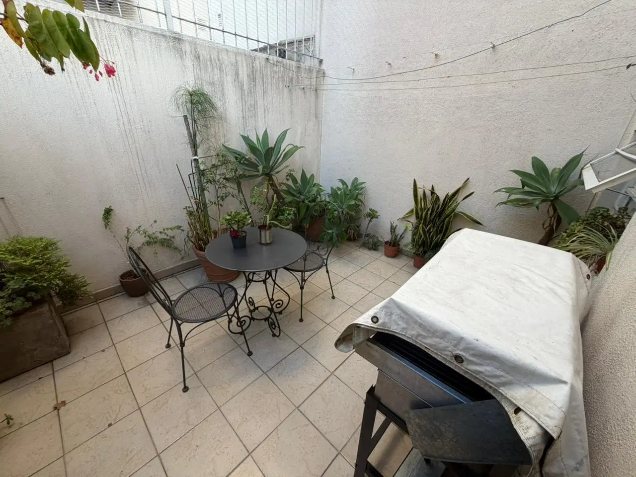 Departamento de 3amb c/ cochera y baulera en Liniers 5