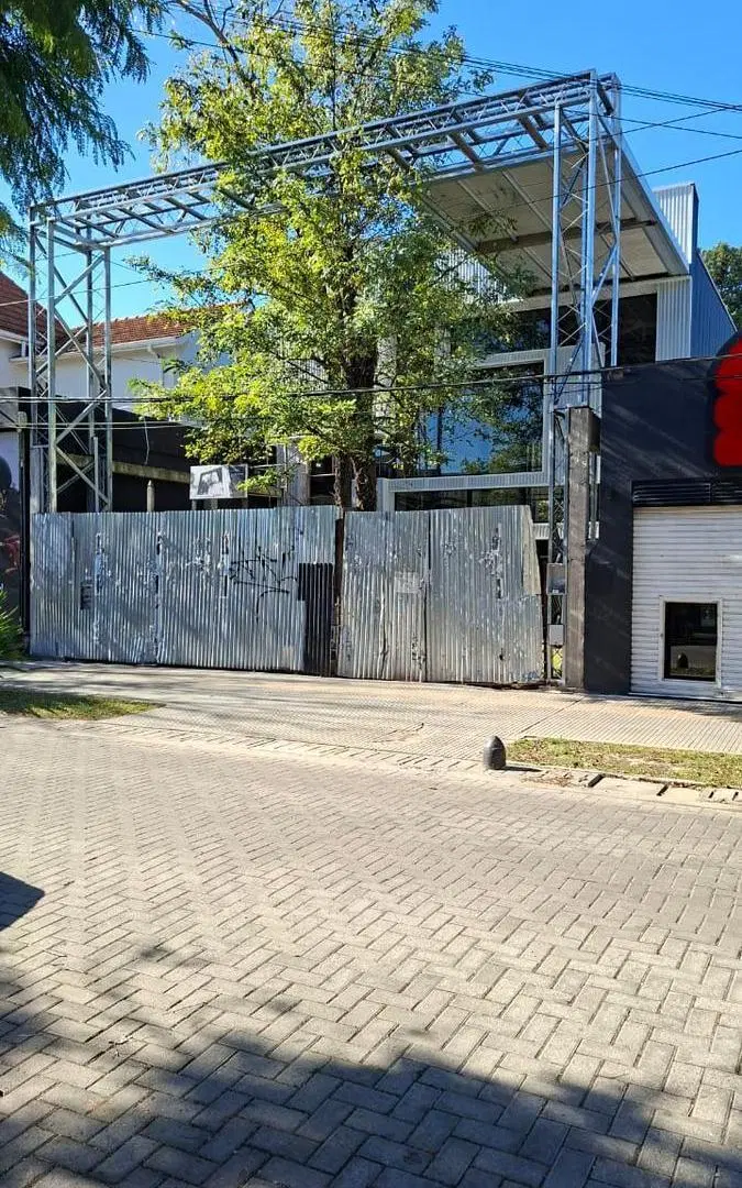 LOCAL CORPORATIVO PREMIUM EN CITY BELL | ARQUITECTURA DE AUTOR | CORREDOR CANTILO 2