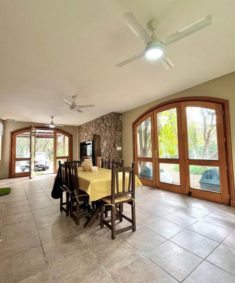 Venta Casa Premium en Parque de Las Naciones - 5 Ambientes - Guernica 2