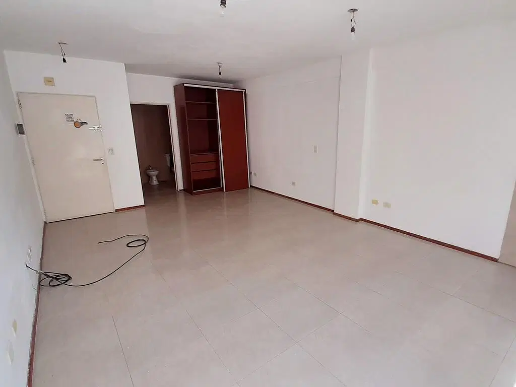 Monoambiente muy luminoso en venta 2