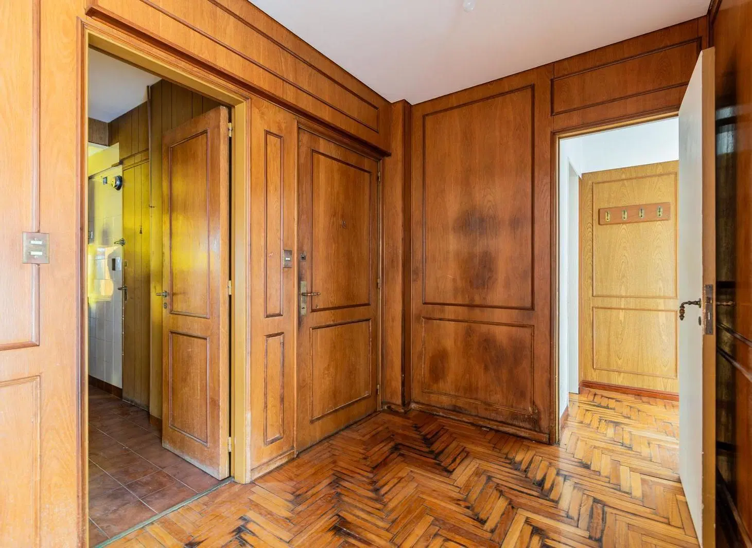 Venta Departamento Avellaneda/4ambientes/Balcon/Parrilla/losa radiante/semipiso 5