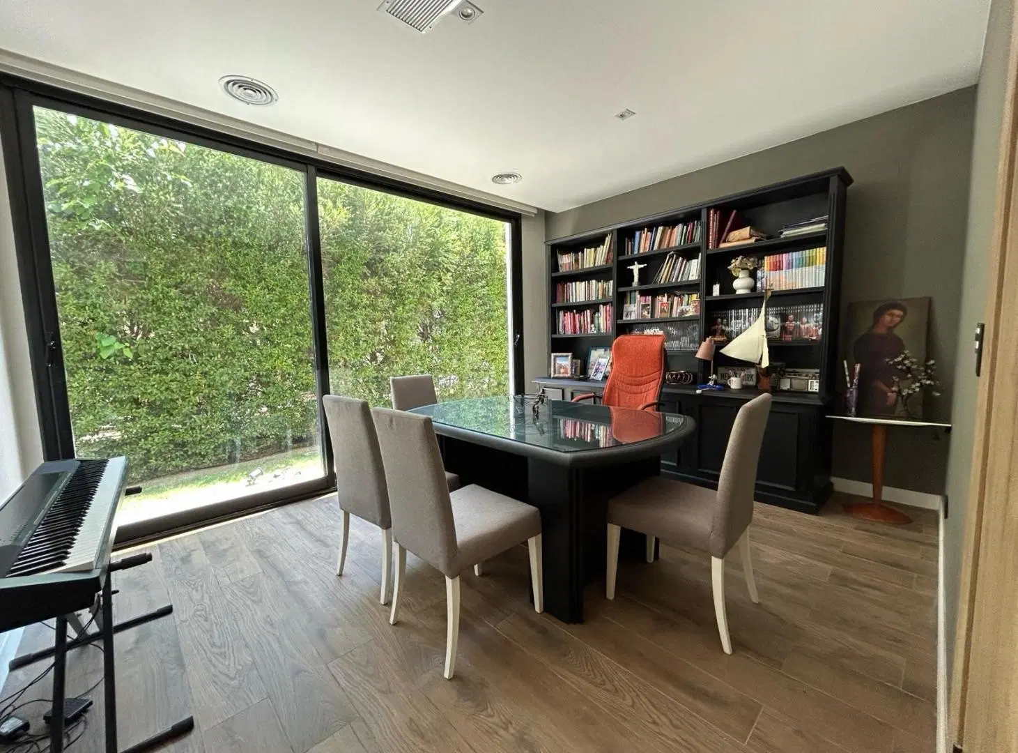 VENTA Casa al agua en Lagos del Golf, Nordelta, 4 dormitorios con play, spa y cine! 5