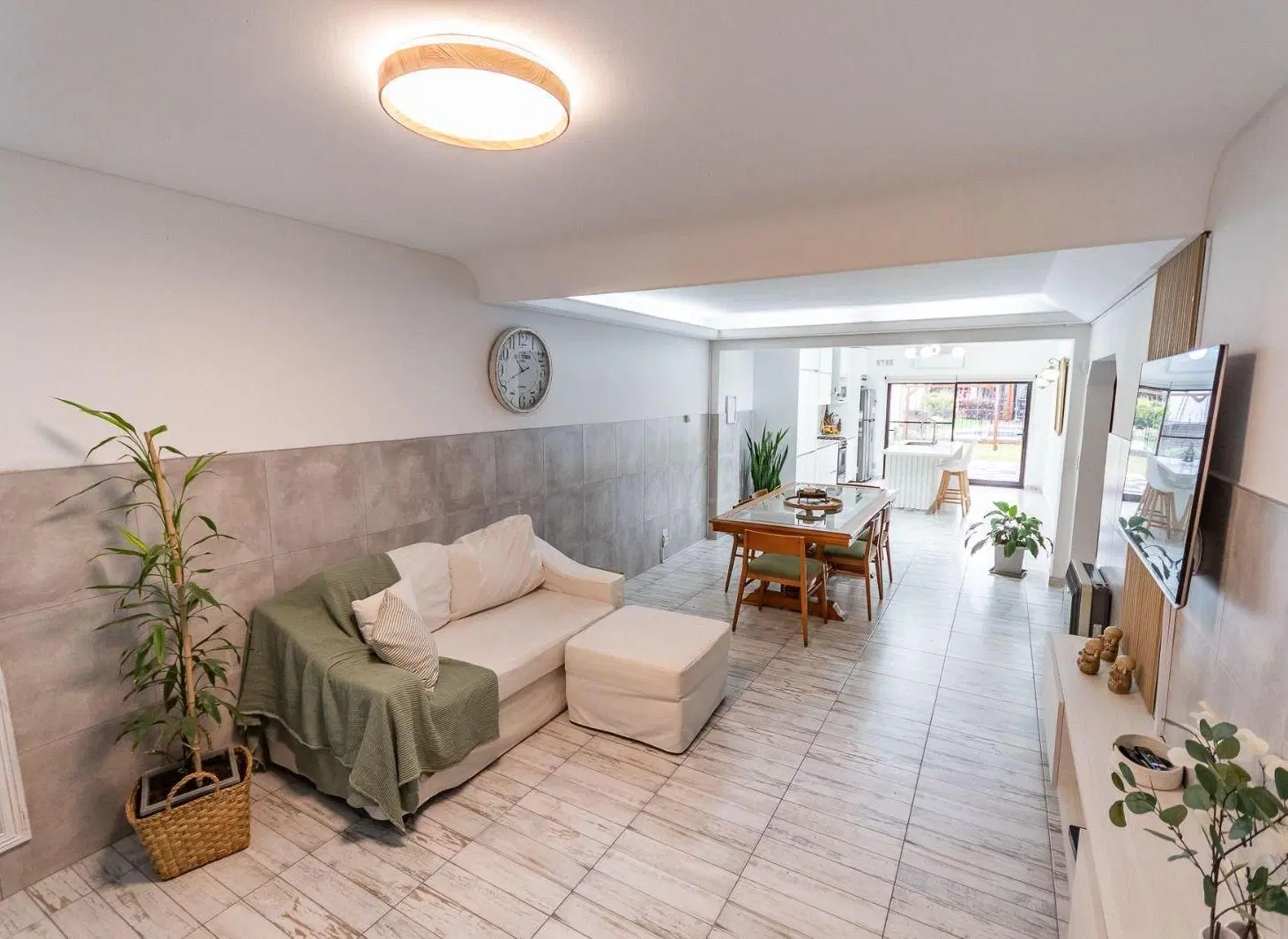 Venta Casa 4 Ambientes con Pileta, Quincho, Terrazas y Garage – Parque Chacabuco 5
