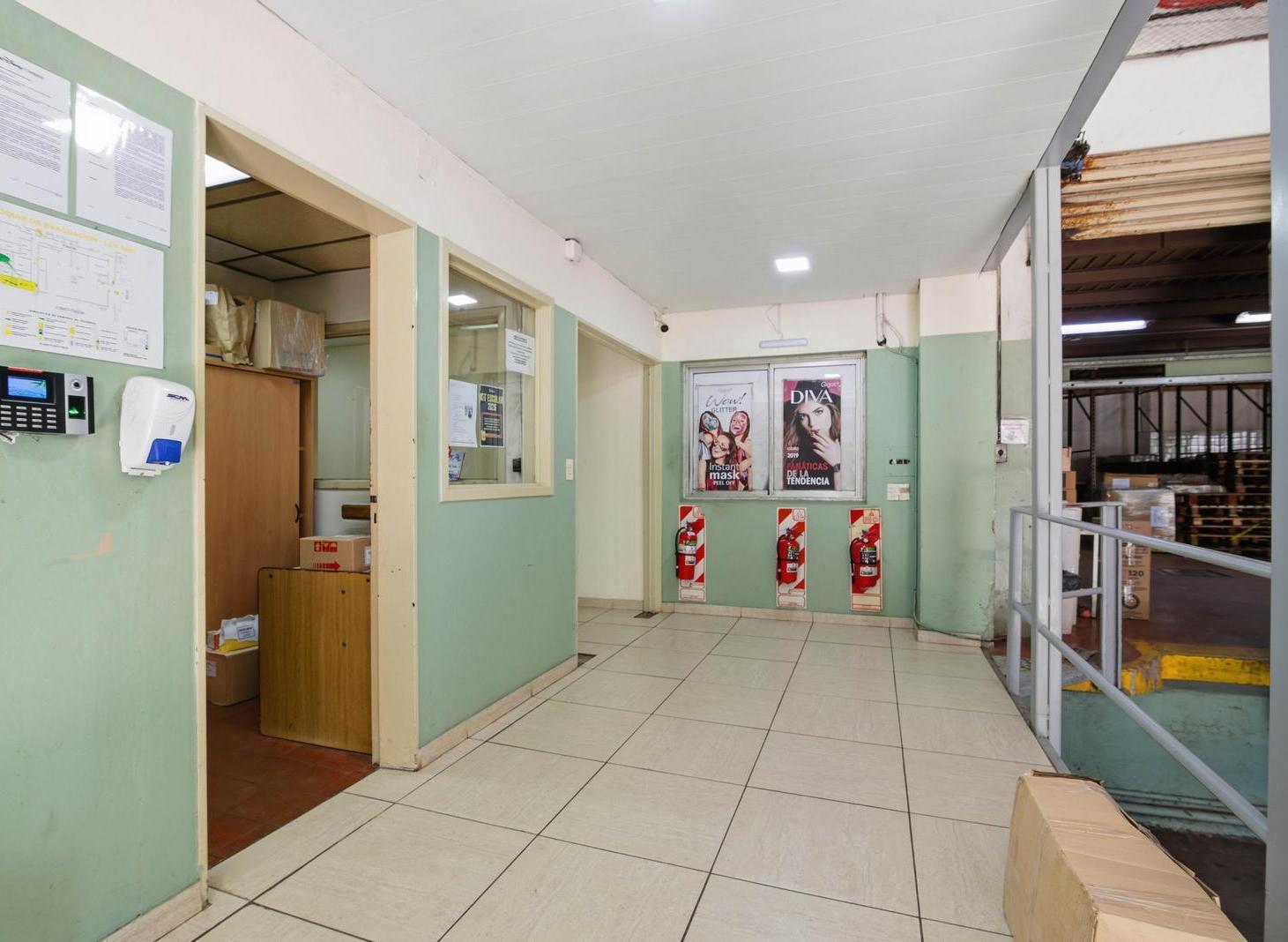 Venta o Alquiler Fábrica, Edificio Comercial Oficinas, Galpón, Depósito - Constitución.
