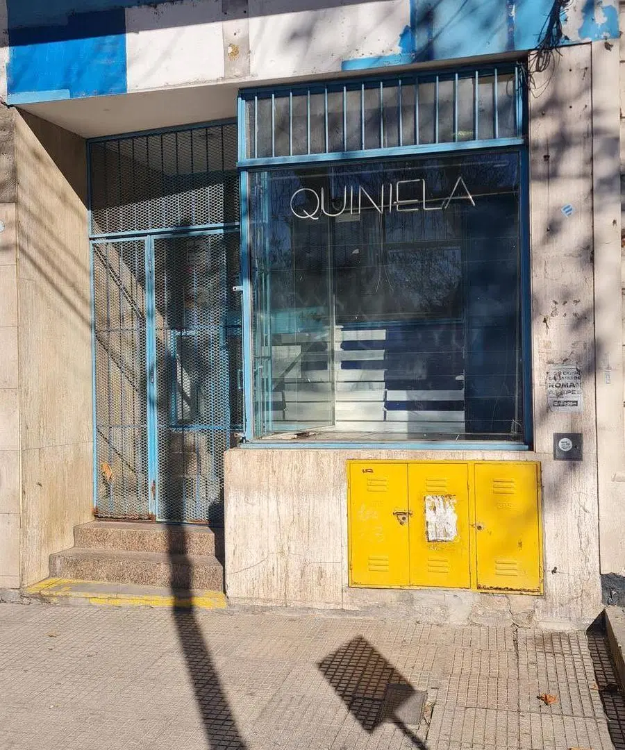 Local en La Boca sobre Avenida - Metrobús 4