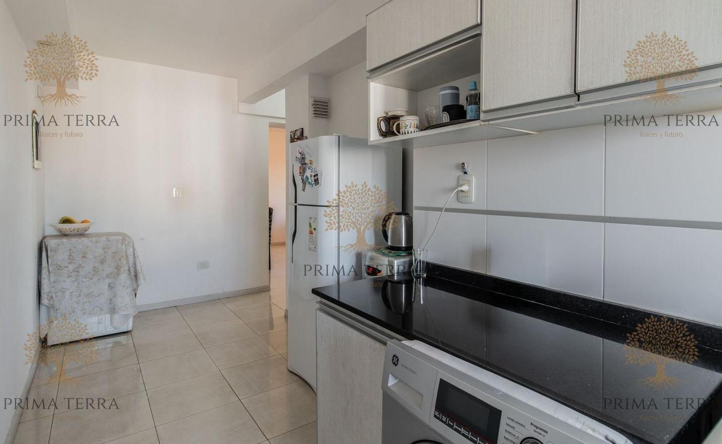 Foto de Departamento 3 ambientes de categoría sobre Av. Rivadavia, imagen 4