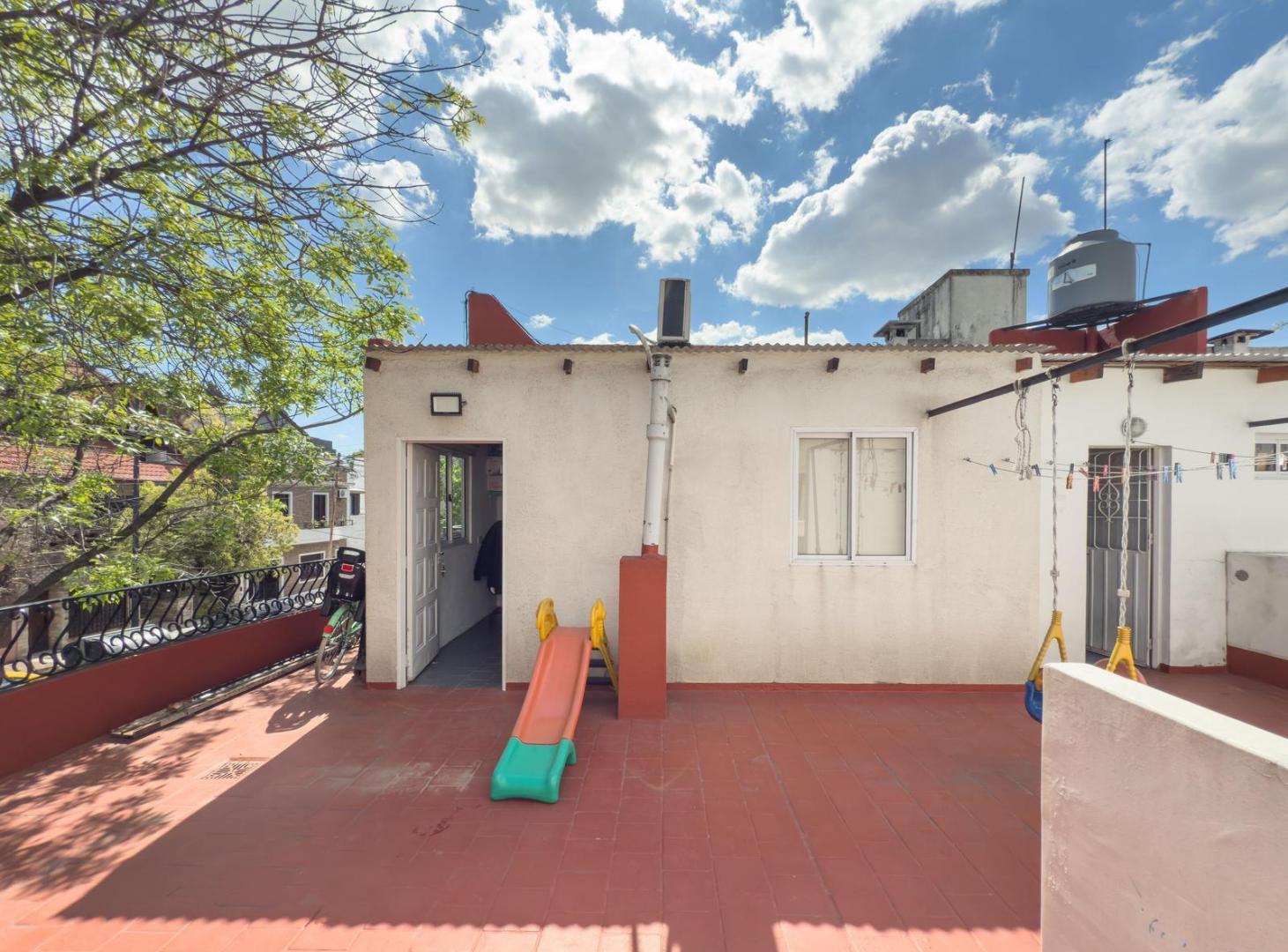 Foto de VENTA PH Villa Urquiza, en bloque, mismo terreno, entrada independiente, imagen 1