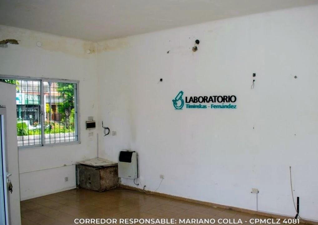 Foto de OPORTUNIDAD APTO CRÈDITO LOCAL COMERCIAL - Esquina Av. Hipólito, imagen 3