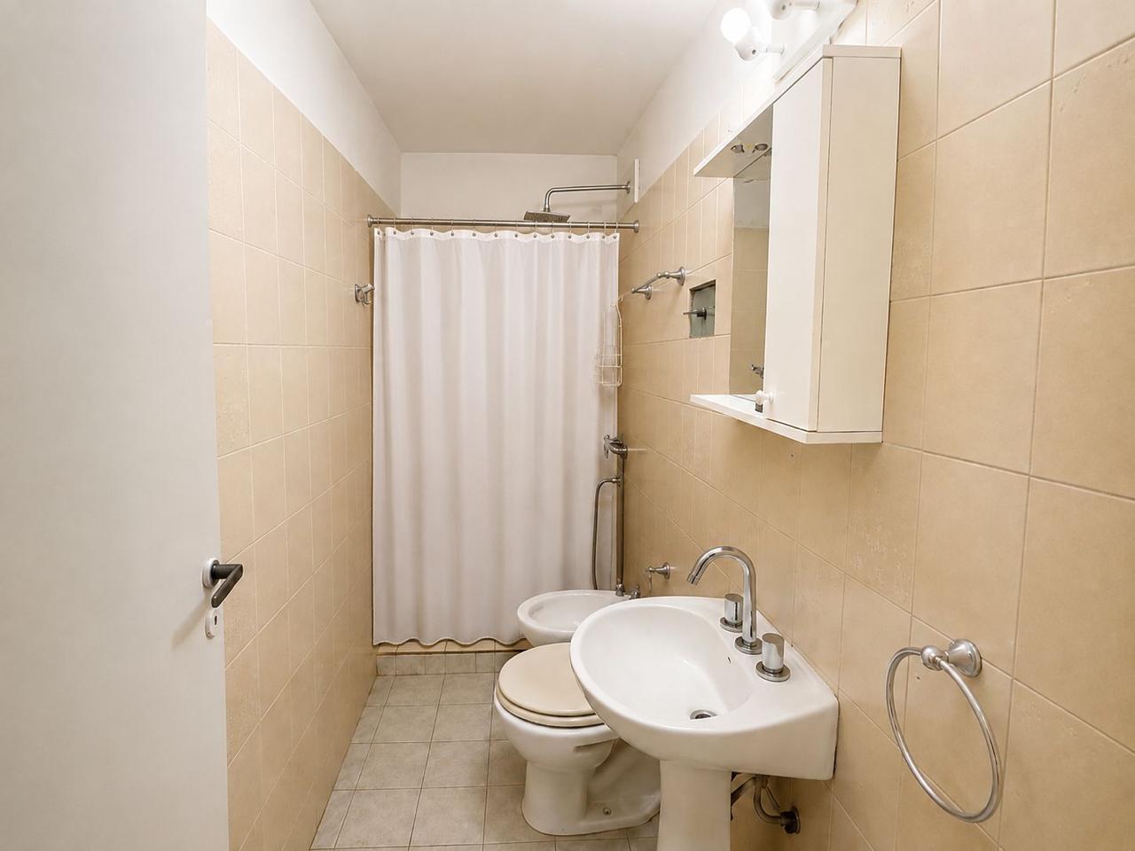Foto de VENTA PH 3 AMBIENTES PATIO QUINCHO SIN EXPENSAS LANUS ESTE BUENA, imagen 4