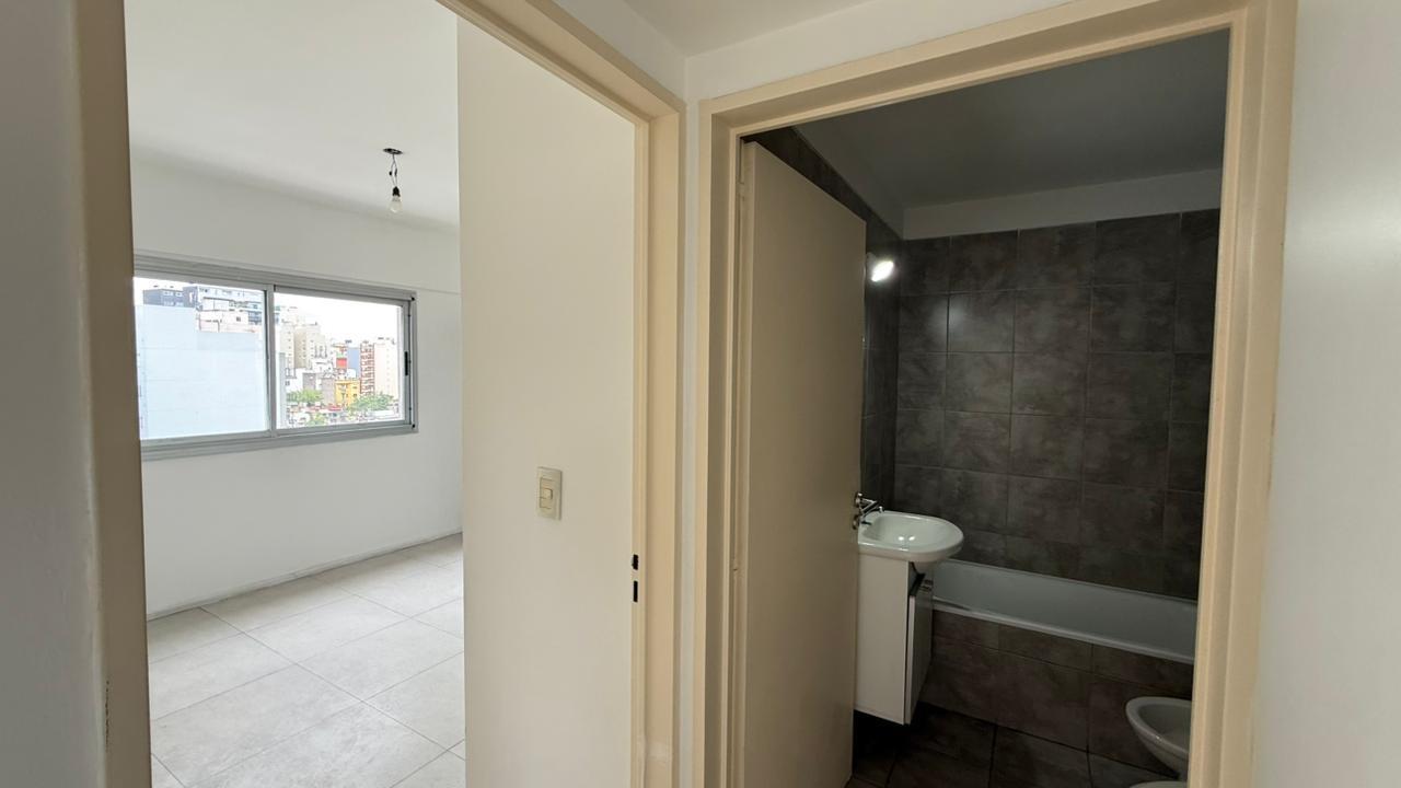 Foto de ALQUILER / Departamento / 2 ambientes / Almagro con cochera, imagen 4