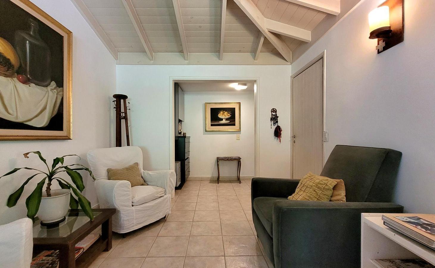 Foto de Casa en venta de 3 ambientes, en Pilar, con piscina y cochera cubierta, imagen 3
