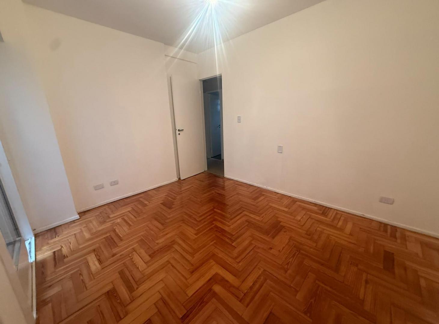 Foto de Alquiler Departamento 2amb-Palermo Hollywood-Balcon-Cocina separada, imagen 1