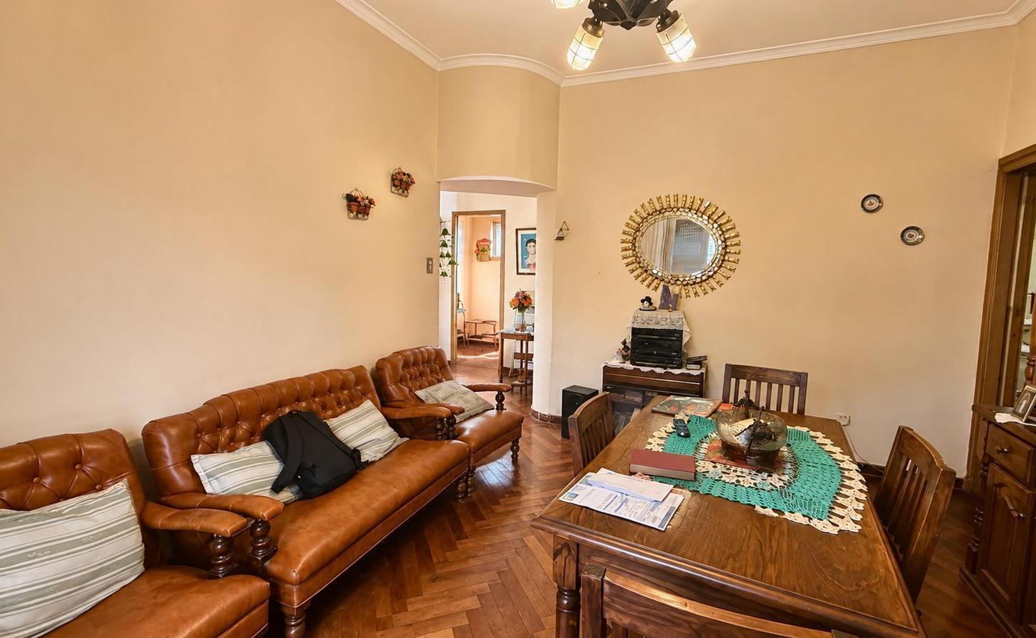 Foto de Departamento en venta 3 ambientes+ dependencia Flores, imagen 4