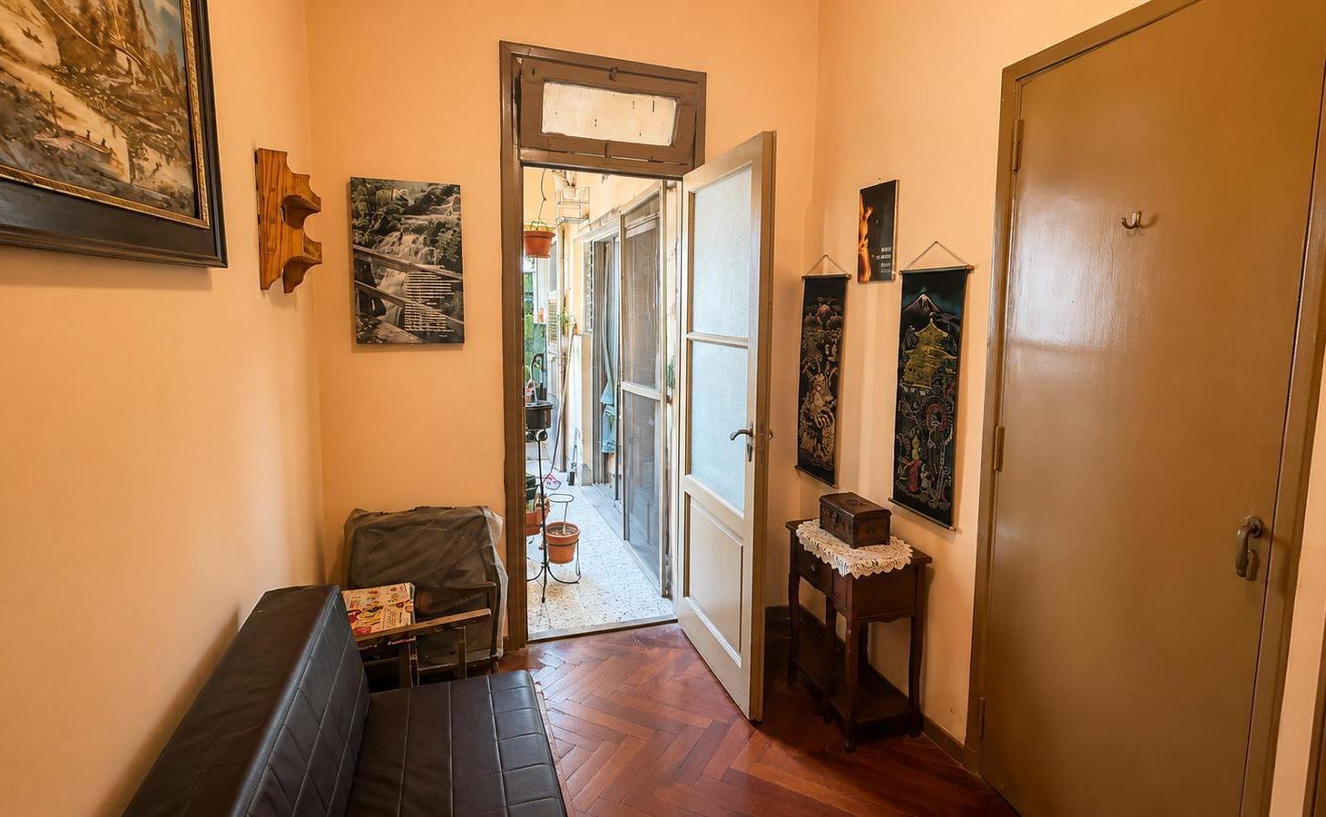 Foto de Departamento en venta 3 ambientes+ dependencia Flores, imagen 1