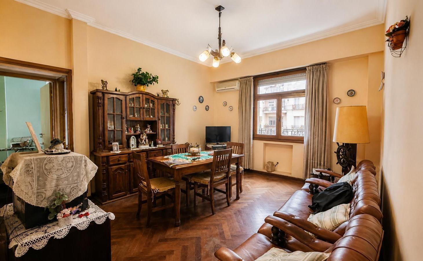 Foto de Departamento en venta 3 ambientes+ dependencia Flores, imagen 3
