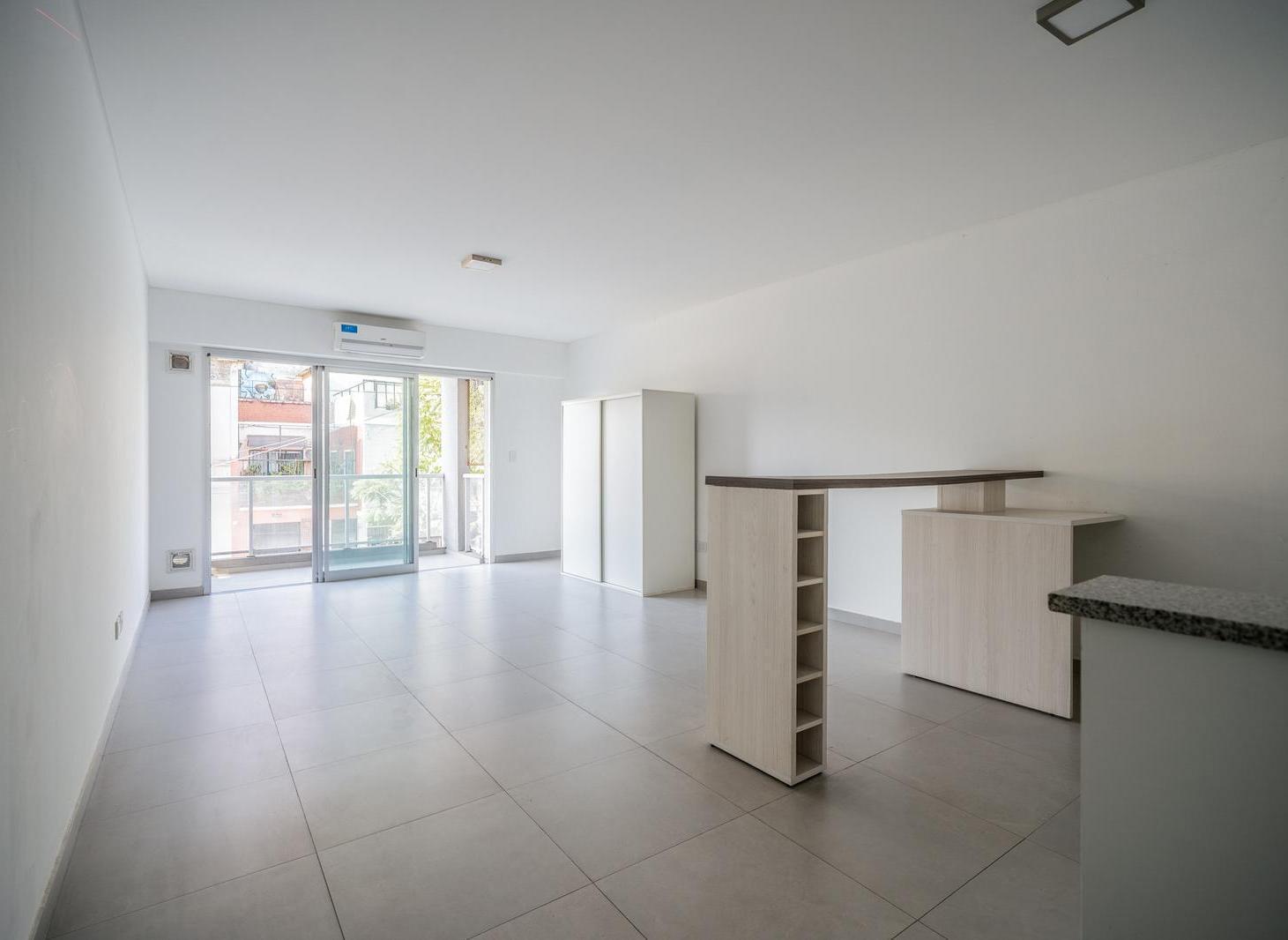 Foto de Venta monoambiente con balcón en Boedo, imagen 2