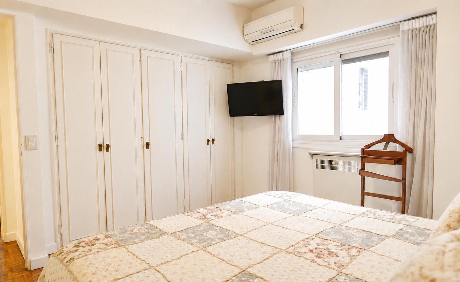 Foto de Venta Departamento 4 ambientes + dependencia y cochera en Retiro, imagen 2