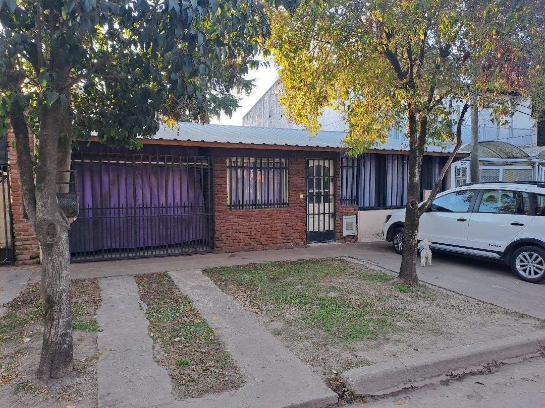Foto de Casa en Pontevedra 4 ambientes - venta - local - cochera, imagen 3