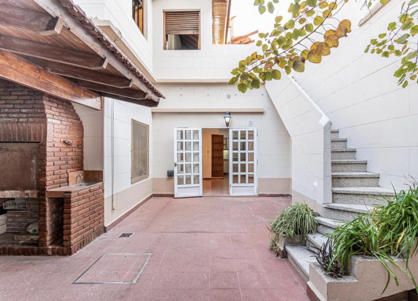 Foto de VENTA / Sarmiento 2800 / Casa en lote propio / 4 ambientes / Caseros /, imagen 4