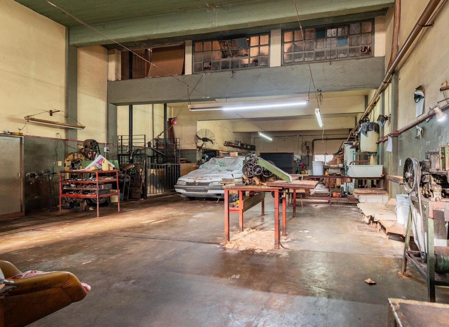 Foto de Galpón en venta con fuerza Motríz y oficinas, Gerli, Lanús Este, imagen 2