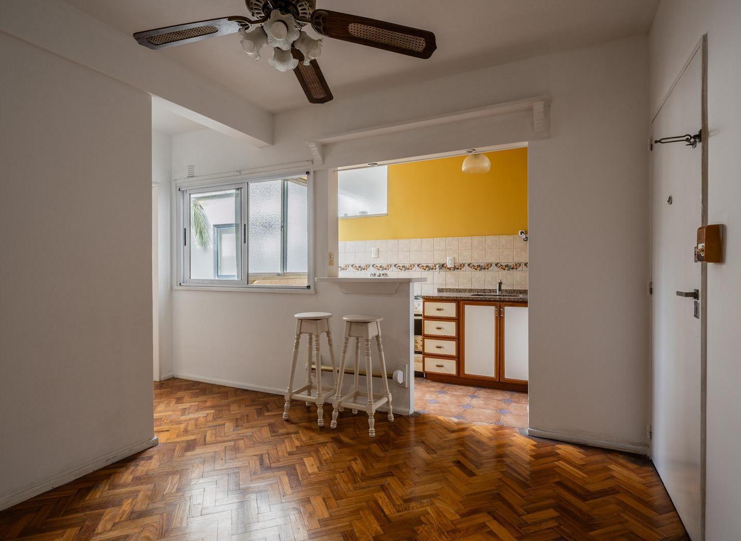 Foto de Venta departamento dos ambientes en bajo Belgrano, imagen 1