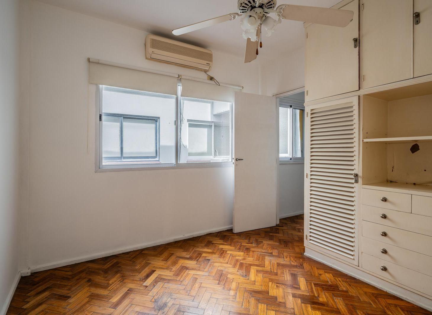 Foto de Venta departamento dos ambientes en bajo Belgrano, imagen 3