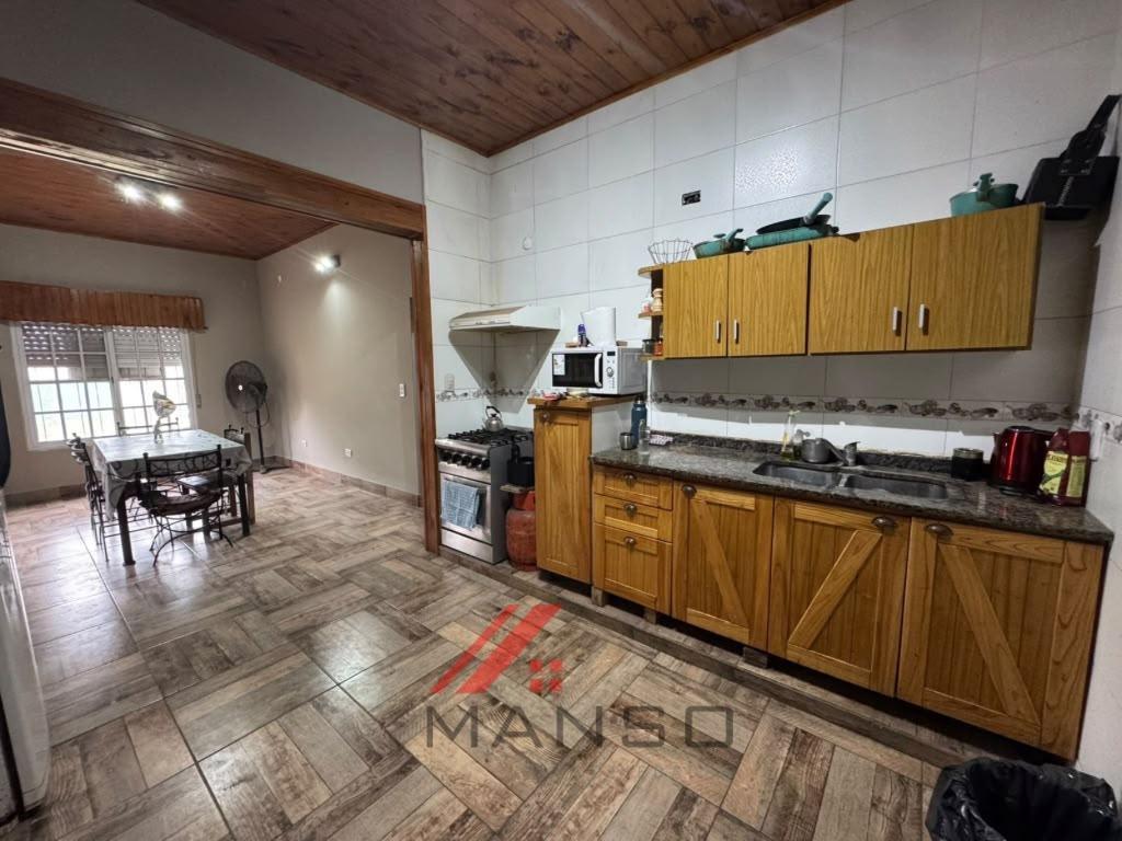 Foto de Casa en Pontevedra - Dos lotes - 4 ambientes - parque amplio, imagen 2