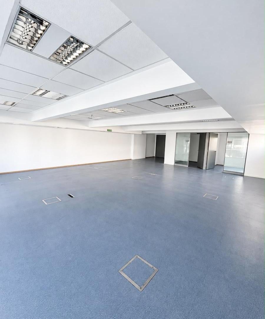 Foto de EXCELENTE Y AMPLIA OFICINA PLANTA LIBRE EDIFICIO MODERNO, imagen 4