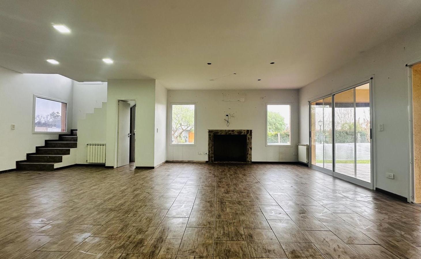 Foto de Casa 4 Ambientes con Piscina - Barrio Santa Guadalupe, imagen 4