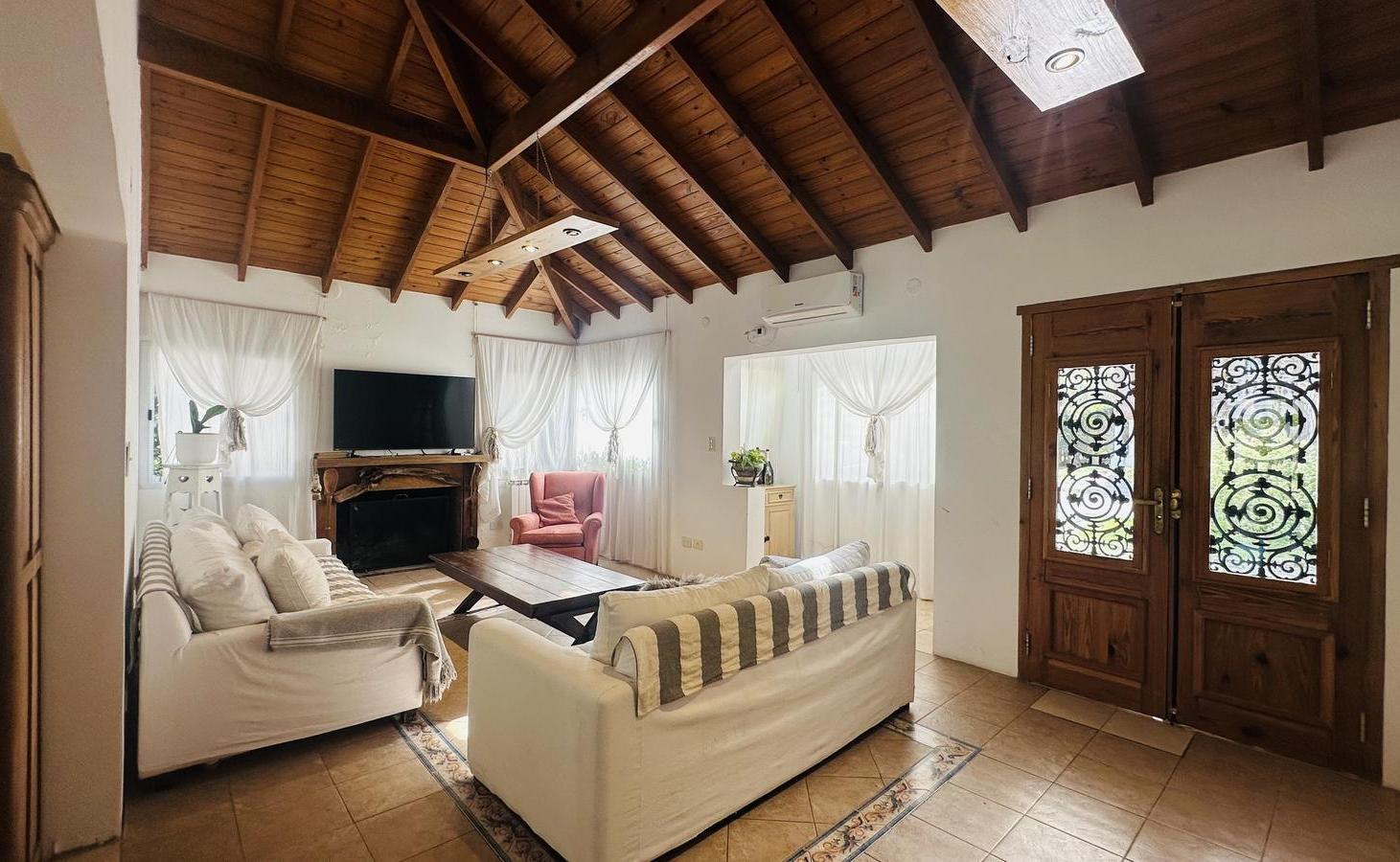 Foto de Casa 5 Ambientes con piscina en Barrio La Pradera, imagen 3