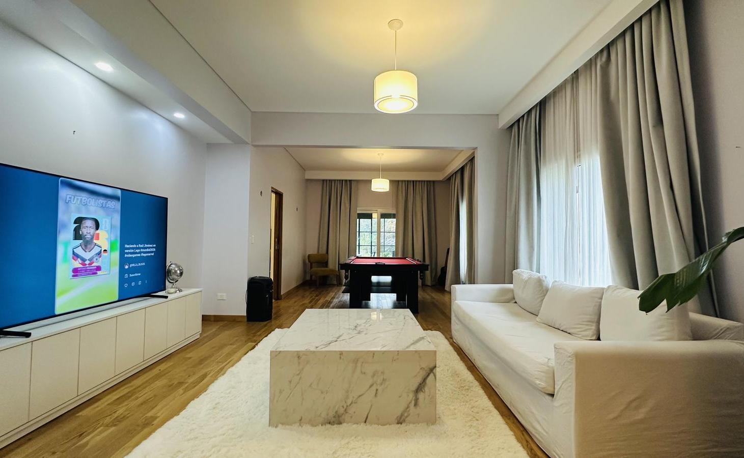 Foto de Casa 6 Ambientes con Piscina - Barrio Santa Guadalupe, imagen 4