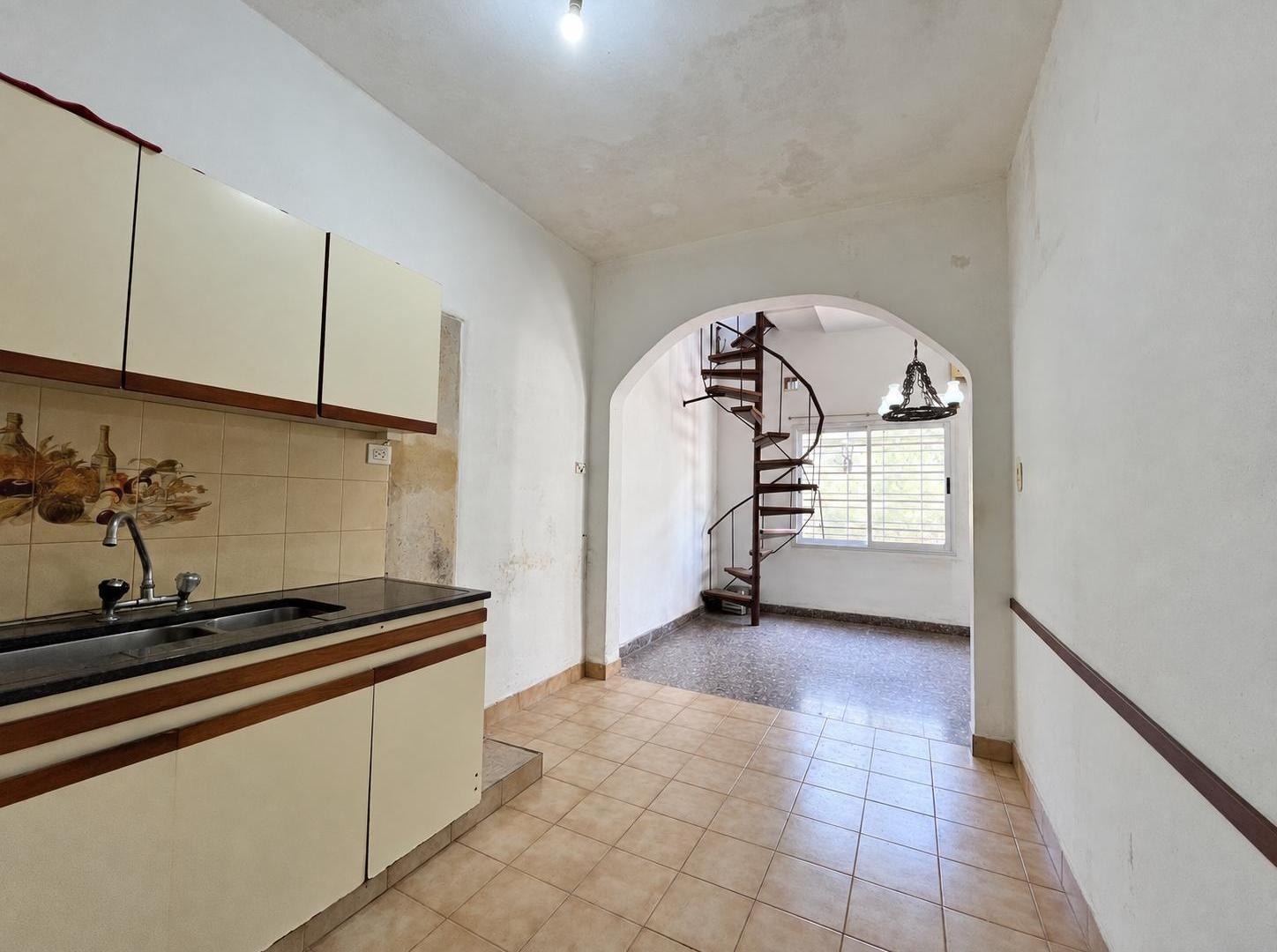 Foto de PH Casa interna en Temperley Oeste 4 ambientes con patio y terraza, imagen 2