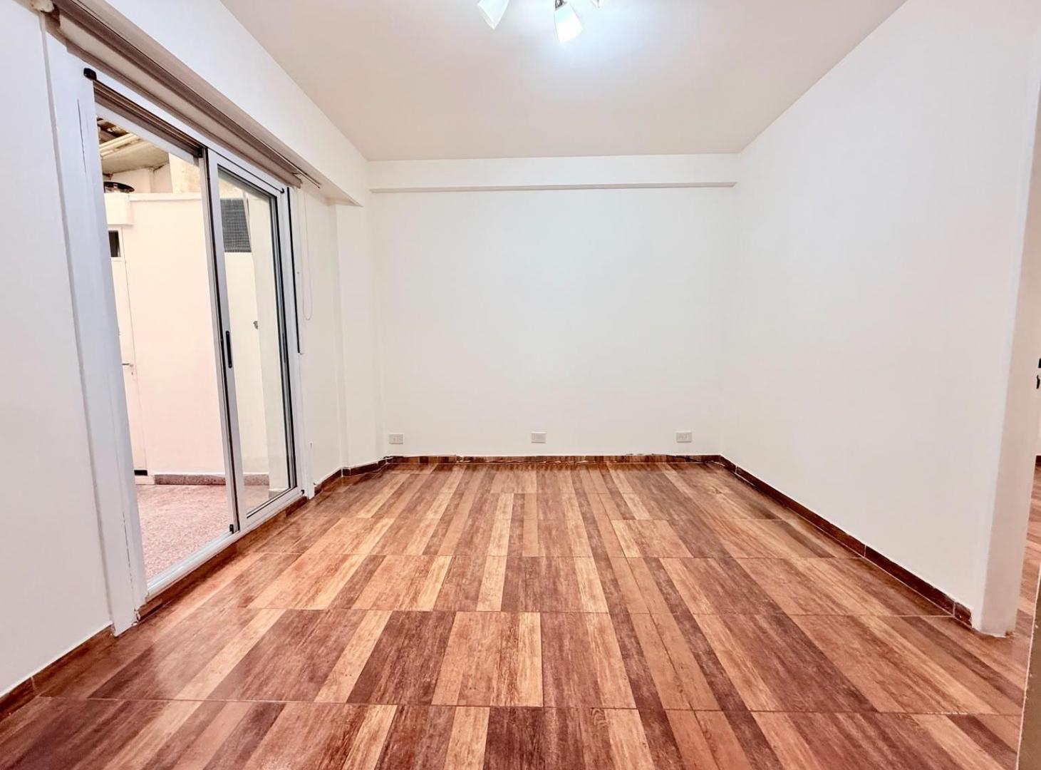 Foto de Alquiler departamento 2 ambientes con 2 patios en Balvanera, imagen 2