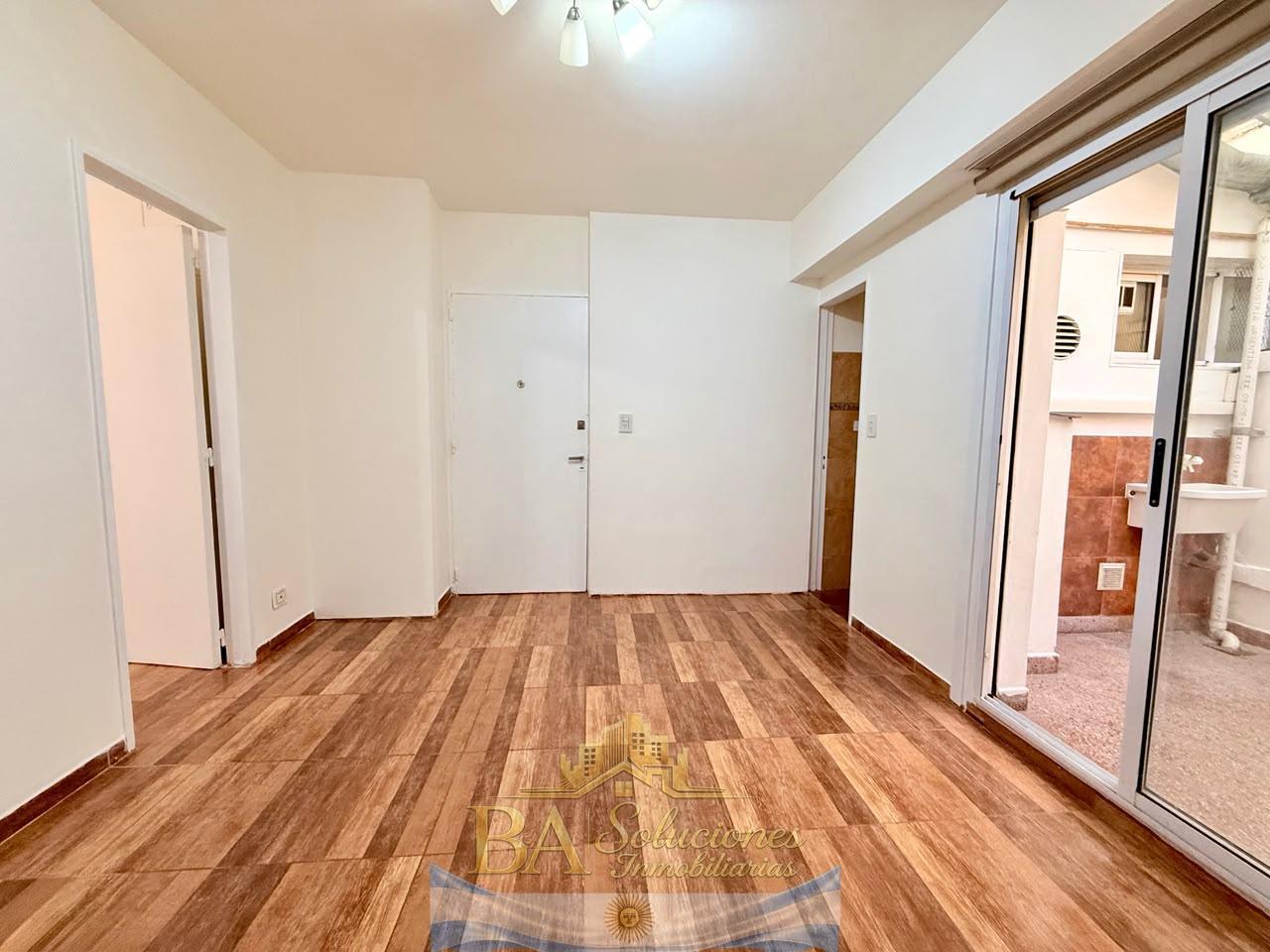 Foto de Alquiler departamento 2 ambientes con 2 patios en Balvanera, imagen 1