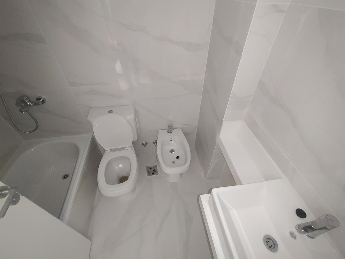 Foto de depto caballito seminuevo 4 ambientes con patio propio cochera, imagen 3
