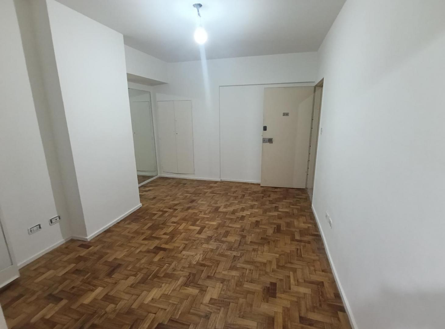 Foto de Departamento 2 ambientes interno con balcon increible zona, imagen 1