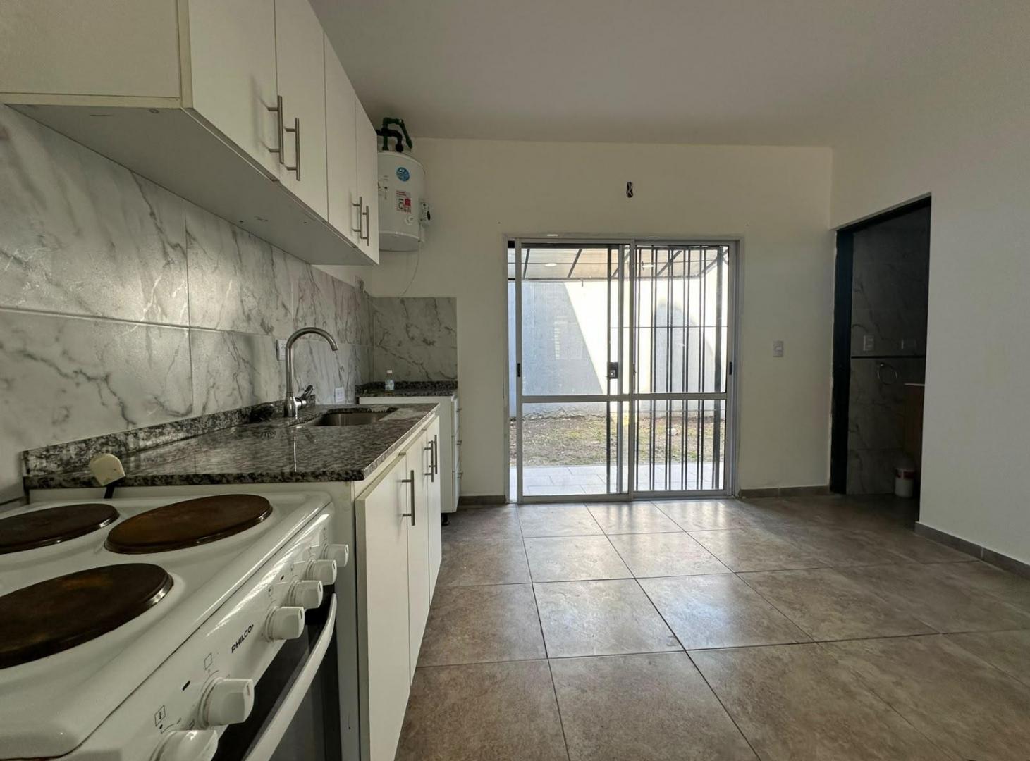 Foto de PH Departamento monoambiente con patio en Tablada, imagen 5