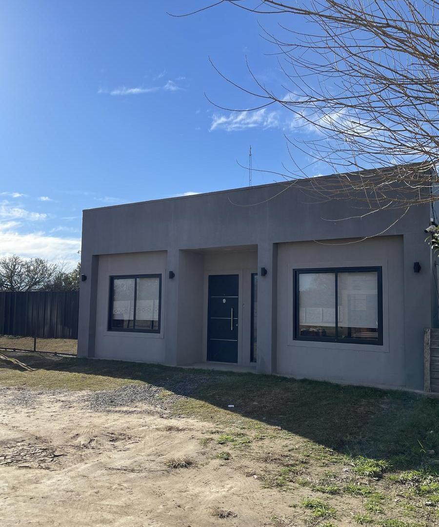 Foto de VENTA / CASA / PATIO GRANDE / CARMEN DE ARECO, imagen 1