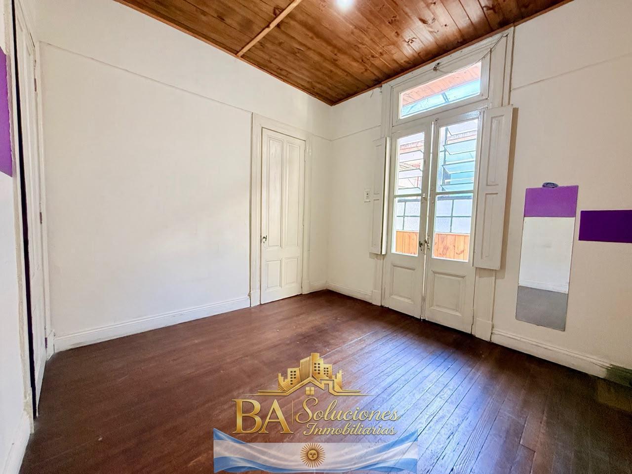 Foto de Alquiler Departamento tipo PH 2 ambientes con lavadero San Cristobal, imagen 1
