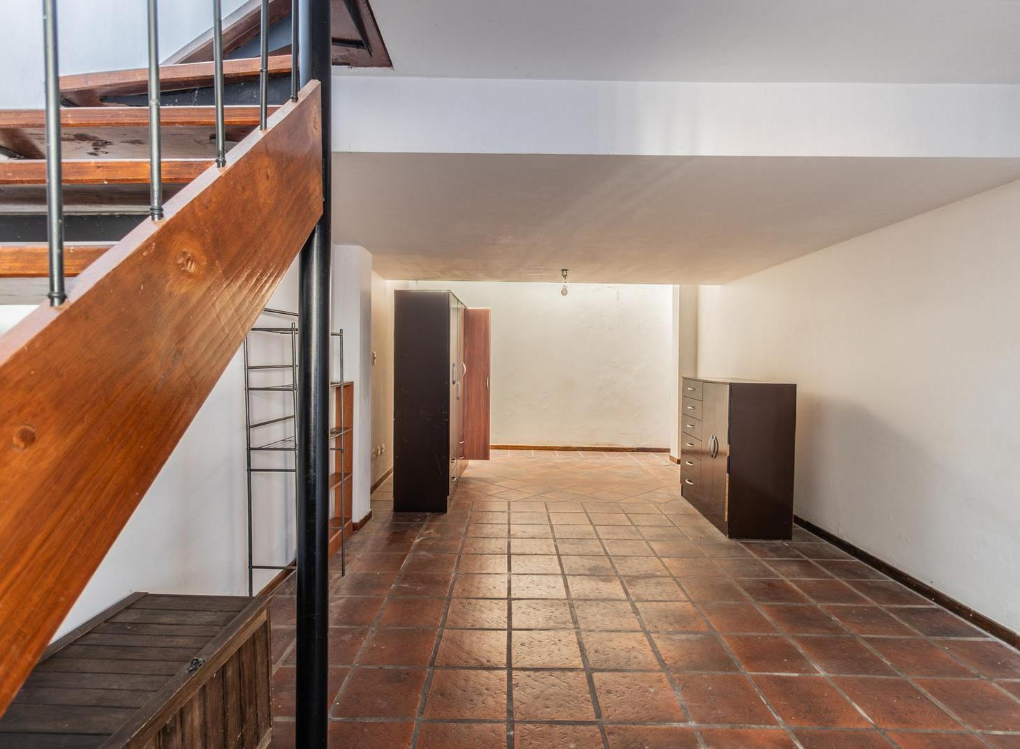 Foto de Triplex de Categoría en Villa del Parque con Patio y Ambientes Súper, imagen 5